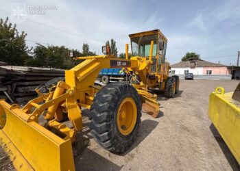 На Миколаївщині прокурори в суді вимагають визнання недійсним договору про придбання неякісного автогрейдера та повернення 2 млн грн