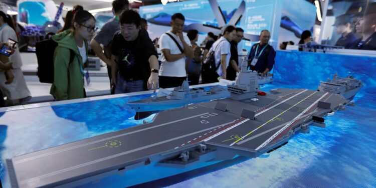 Китай ввів в дію новий авіаносець – вже третій (ВІДЕО)