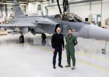 Шмигаль в Швеції відвідав завод, на якому будують літаки Gripen (ФОТО)