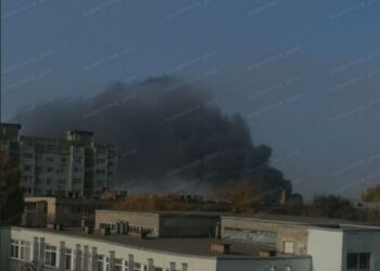 У Таганрозі після вибухів зникло світло (ФОТО, ВІДЕО)