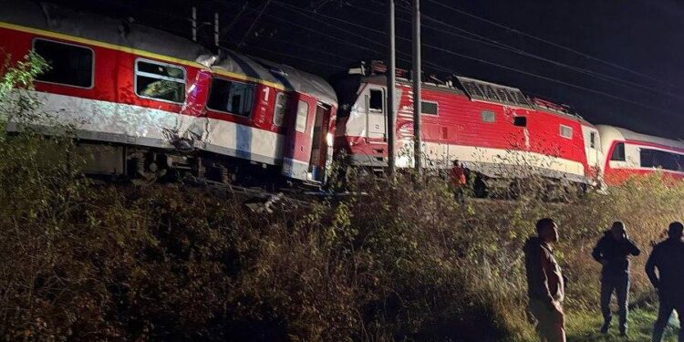 У Словаччині зіткнулися пасажирські поїзди – багато постраждалих (ФОТО)