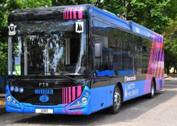 Шкода, що з трамваями так не можна, – у Миколаєві на маршрути вийшли 34 тролейбуси з автономним ходом