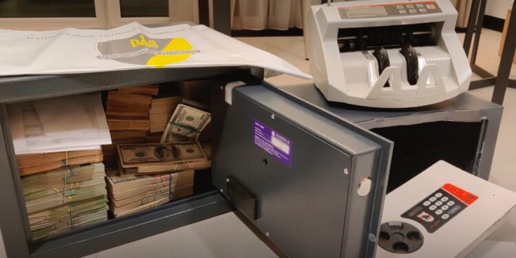 Операція «Мідас»: про високорівневу злочинну організацію, що діяла у сфері енергетики, та її керівника «Карлсона» (ВІДЕО)