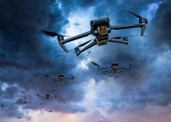 Україна перша у світі перевірить, чи може один оператор “керувати” 100 дронів (ФОТО)
