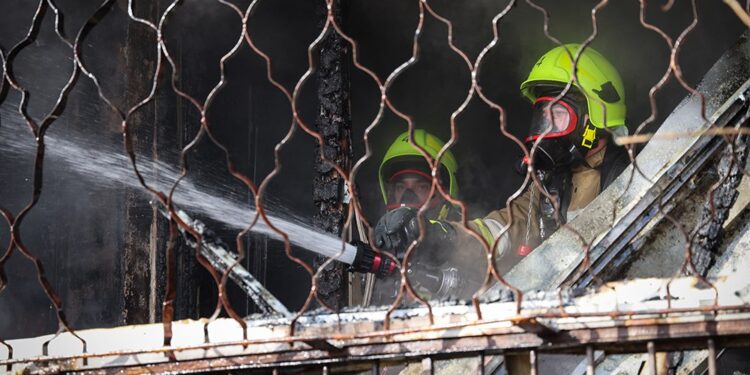 У Миколаєві горів балкон, у Південноукраїнську – квартира