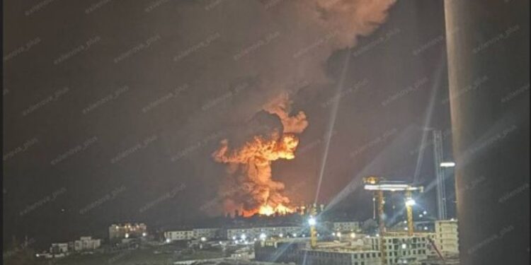У Новоросійську атакована військова частина та морський нафтовий термінал (ВІДЕО)