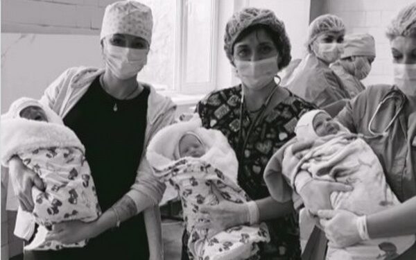 Радіють як диву – у Миколаєві народилася природна трійня (ВІДЕО)