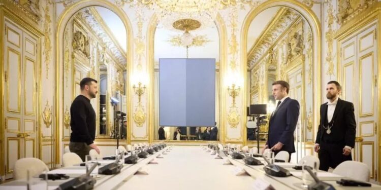 Емманюель Макрон прийме Володимира Зеленського в Парижі 17 листопада – про що говоритимуть