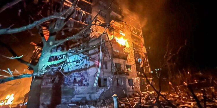 Ворог атакував Балаклію на Харківщині – 3 загиблих, поранені діти (ФОТО)