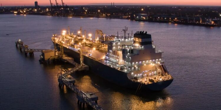 Україна отримала 100 млн кубометрів газу новим морським маршрутом зі США