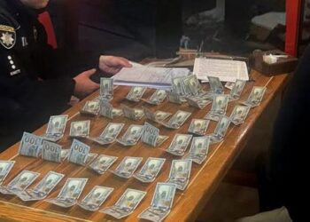 У Миколаєві затримали працівника підприємства критичної інфраструктури, який за хабар у $6500 обіцяв бронювання від мобілізації