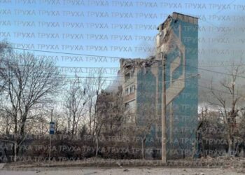 У Тернополі ракета влучила у багатоповерховий будинок (ФОТО, ВІДЕО)