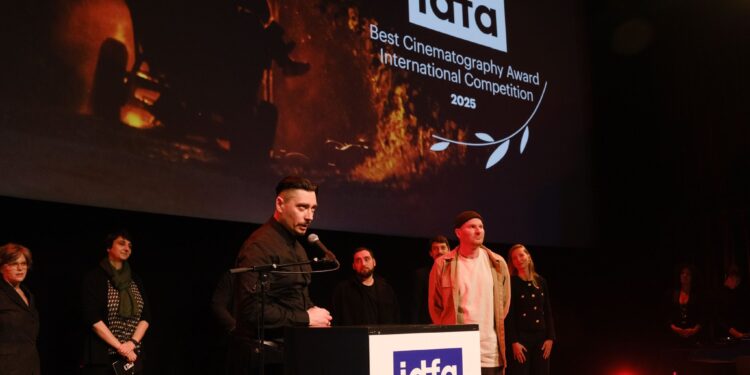 Український фільм «Тиха повінь» здобув нагороду за найкращу операторську роботу на Міжнародному фестивалі документального кіно (ФОТО)