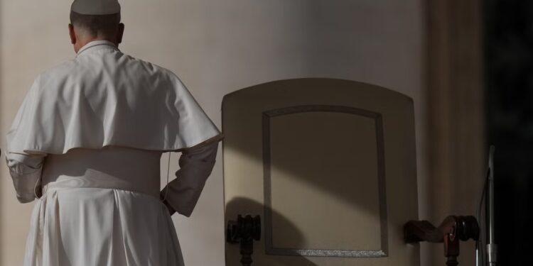 Вперше Папа Римський звільнив єпископа, підозрюваного у сексуальному насильстві