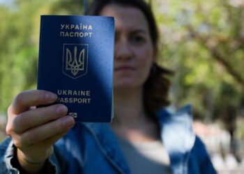 Майже 200 тисяч українців у США опинилися в юридичній невизначеності через імміграційні репресії Трампа