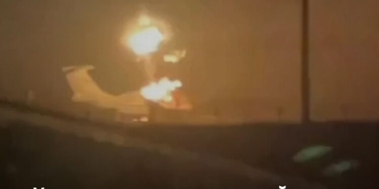 Працювали «Барс» і «Нептун» – Генштаб підтвердив ураження експериментального літака А-60 у Таганрозі і ще декількох стратегічних об’єктів окупантів