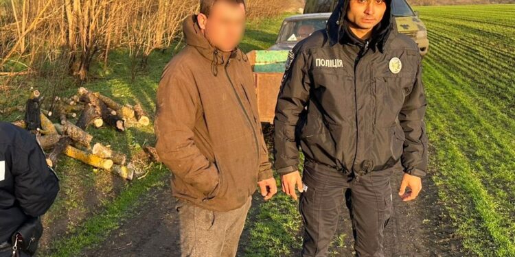 На Миколаївщині затримали чоловіка, який незаконною порубкою завдав збитків довкіллю на понад 300 тис.грн. (ФОТО)