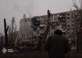 У Києві збільшилася кількість загиблих та постраждалих внаслідок російської атаки (ФОТО)