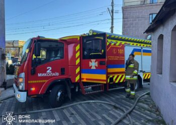 У Миколаєві горів ресторан і знову сміттєві контейнери