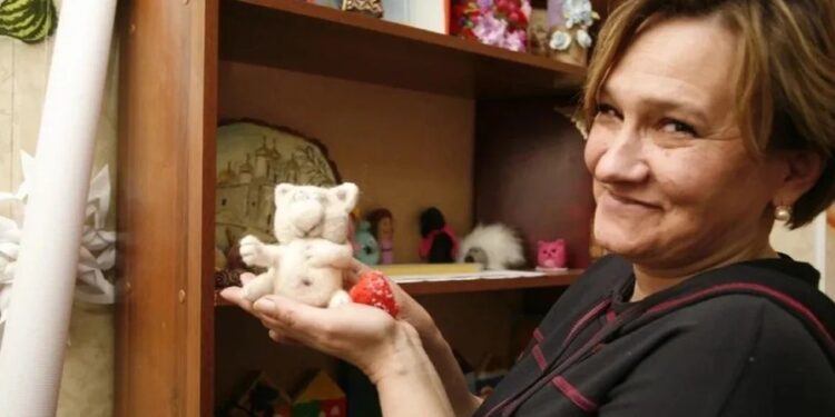 російську психологиню, у якої «під опікою» є діти з Маріуполя, звинувачують у торгівлі дітьми – вона заарештована, – росмедіа