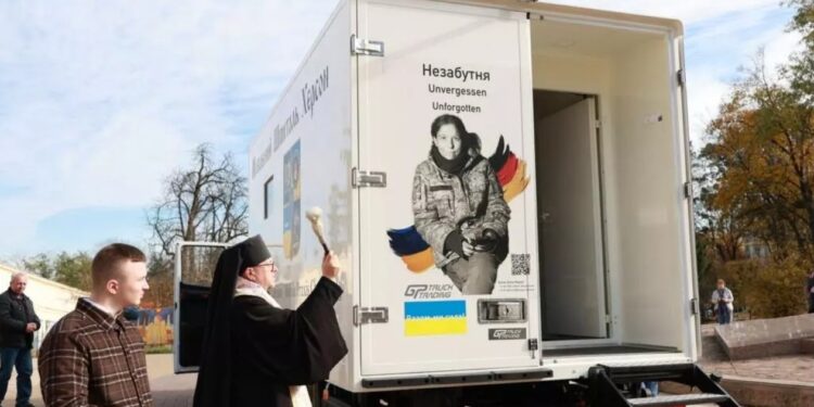 Мобільний шпиталь імені загиблої парамедикині з Німеччини рятуватиме життя на Херсонщині (ФОТО)