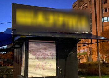 У Миколаєві вночі обікрали кіоск шаурми, але не заради шаурми. Що забрали (ФОТО)