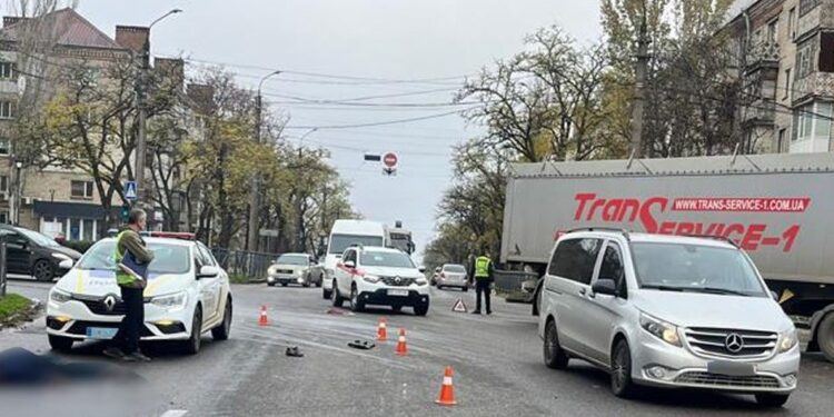 У Миколаєві на повороті на Варварівський міст в ДТП загинув мотоцикліст (ФОТО)