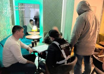 Шахраї під виглядом  розробників зброї “продали” американському добровольцю “лазер проти дронів і ракет” за $85 тис (ФОТО)