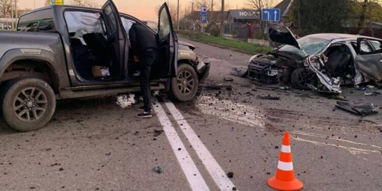 У Новій Одесі внаслідок ДТП водійка Ford Focus та її пасажири, двоє з яких діти, в лікарні (ФОТО)