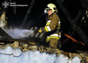 У Миколаєві через вибух акумулятора горіла літня кухня (ФОТО)