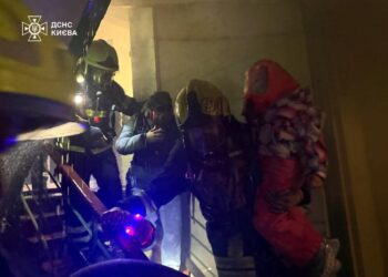 У Києві внаслідок масованої атаки є загиблі і поранені (ФОТО, ВІДЕО)