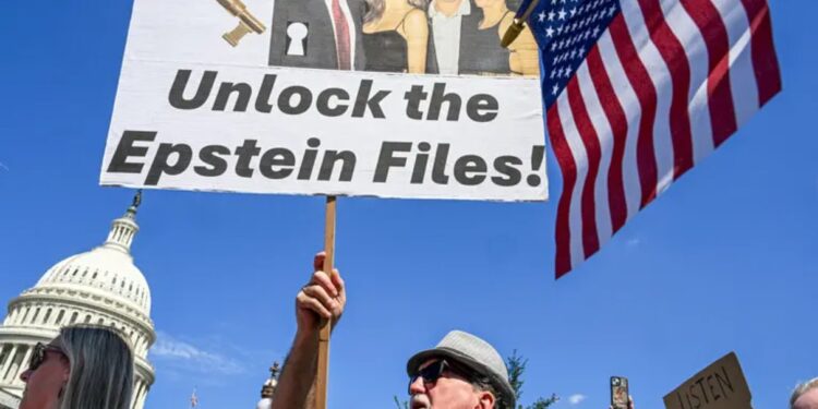 Чого саме боїться Трамп у плівках Епштейна