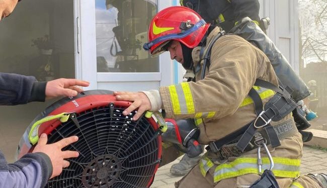 В Івано-Франківську вибухнула зарядна станція в офісі: є постраждалі (ВIДЕО)