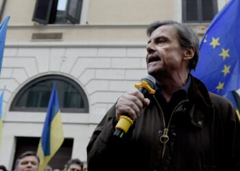 Італійський сенатор набив тату з тризубом. Пояснив, чому (ФОТО)