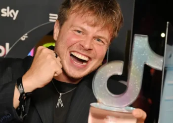 «TikTok-креатором року» у Великій Британії став українець з “кар’єрною драбиною” (ФОТО)