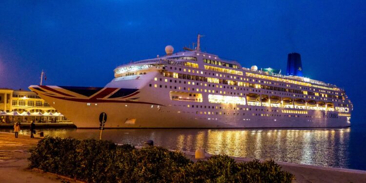 Туризм і релігія. Вперше в світі запускається круїз виключно для мусульман. Чим відрізнятиметься від звичайних