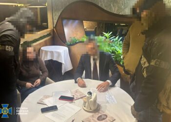 СБУ і поліція затримали керівника вже неіснуючої партії – продавав місця у “виборчому списку” за $160 тис (ФОТО)