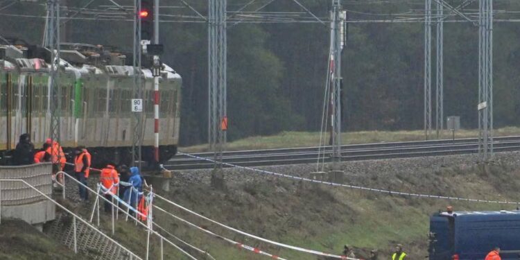 Диверсію на польській залізниці вчинили громадяни України – приїхали з Білорусі і туди ж втекли