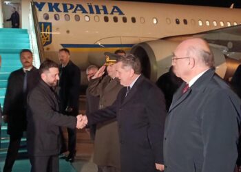 Зеленський прибув до Туреччини (ВІДЕО)