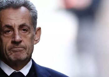 «Історична» справа: чому Франція звільнила Саркозі після трьох тижнів у тюрмі