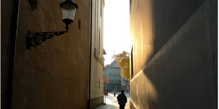 Добігались. Європейська країна вводить обмеження швидкості руху…на тротуарах