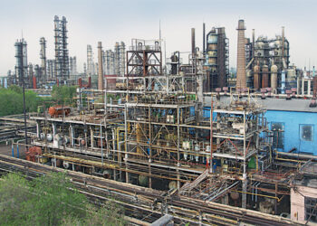 У Башкортостані РФ дрони долетіли до хімзаводу (ВІДЕО)