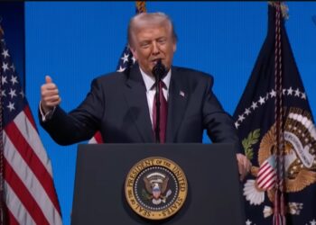 Трамп заявив, що Путін передав йому місію закінчити цю війну, а Нью-Йорк захопили комуністи (ВІДЕО)