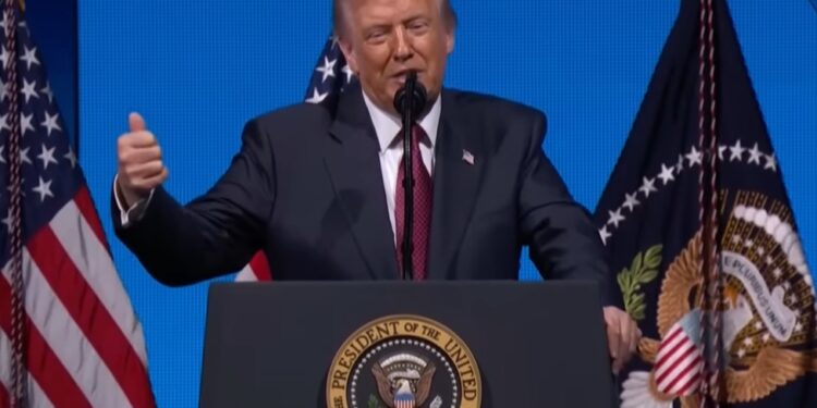 Трамп заявив, що Путін передав йому місію закінчити цю війну, а Нью-Йорк захопили комуністи (ВІДЕО)