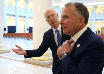 Bloomberg опублікував розмову Віткоффа з Ушаковим і Дмітрієвим, де він вчить їх, як поводитися з Трампом