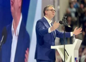 У Сербії після масових протестів будуть призначені дострокові вибори