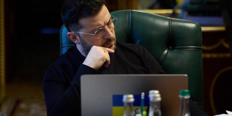 Зеленський скоординував свої дії щодо “мирного плану” з Макроном, Стармером і Мерцом