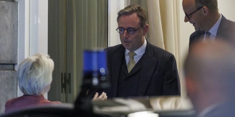 “З такими друзями Україні і ворогів не треба” – це про США чи Європу? Заява The Washington Post