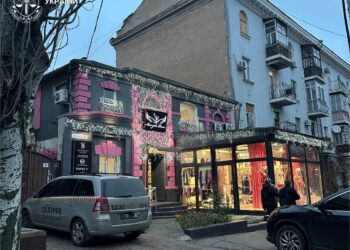 Підприємцю повідомлено про підозру у невиконанні рішення суду та самочинному будівництві в центрі Миколаєва 