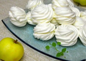 Потіште дітей на Миколая домашнім яблучним зефіром – це просто і корисно